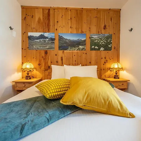 Nelida Myholidaylivigno