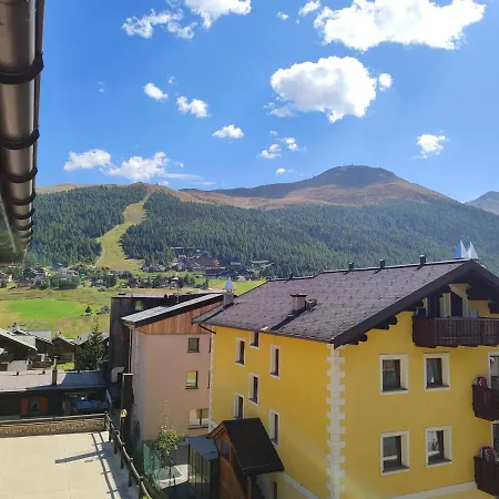 Nelida Myholidaylivigno アパート