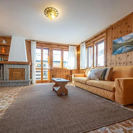 Nelida Myholidaylivigno * リヴィーニョ