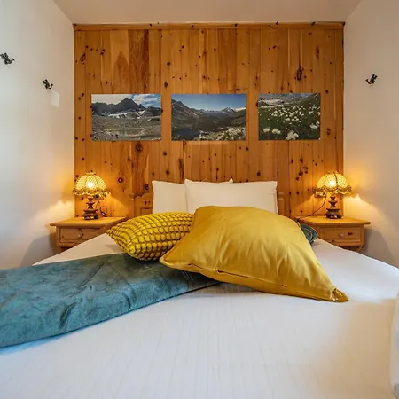 Nelida Myholidaylivigno *